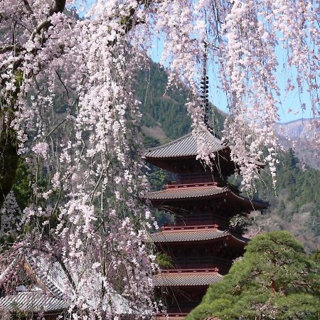 เทมเปิล โฮเต็ล ฮาบาโนโบะ Hotel Minobu ภายนอก รูปภาพ