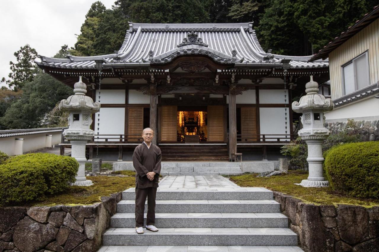 เทมเปิล โฮเต็ล ฮาบาโนโบะ Hotel Minobu ภายนอก รูปภาพ