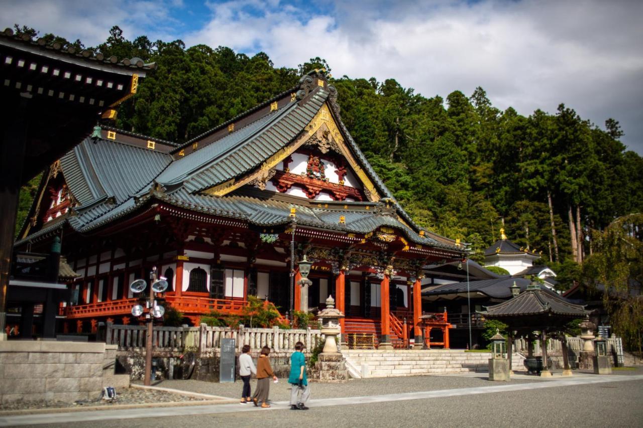 เทมเปิล โฮเต็ล ฮาบาโนโบะ Hotel Minobu ภายนอก รูปภาพ