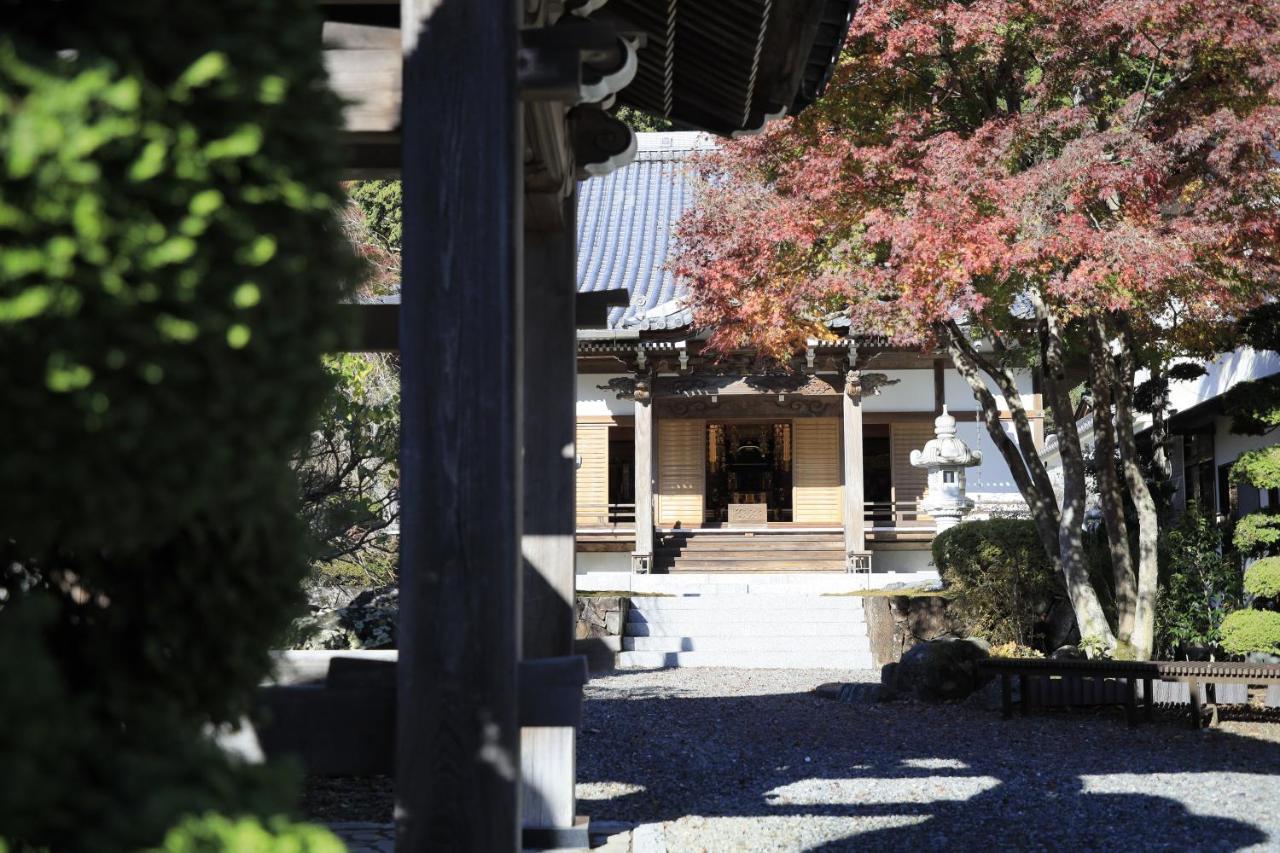 เทมเปิล โฮเต็ล ฮาบาโนโบะ Hotel Minobu ภายนอก รูปภาพ