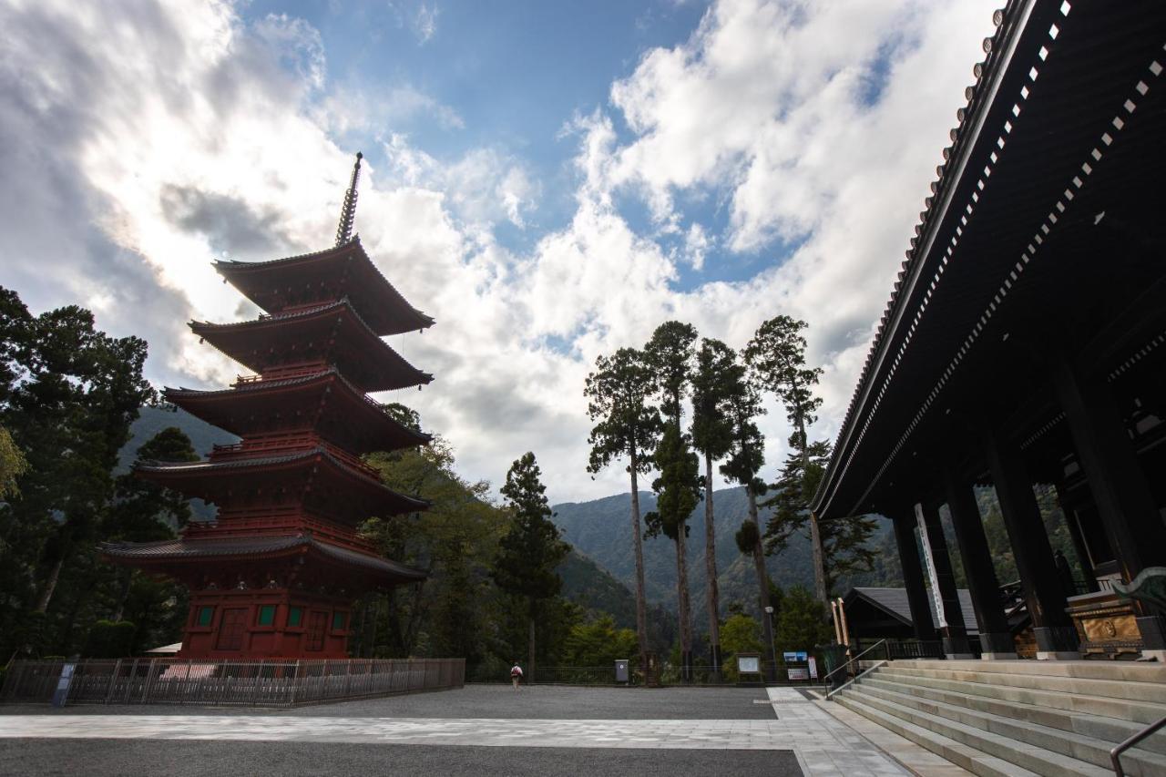 เทมเปิล โฮเต็ล ฮาบาโนโบะ Hotel Minobu ภายนอก รูปภาพ