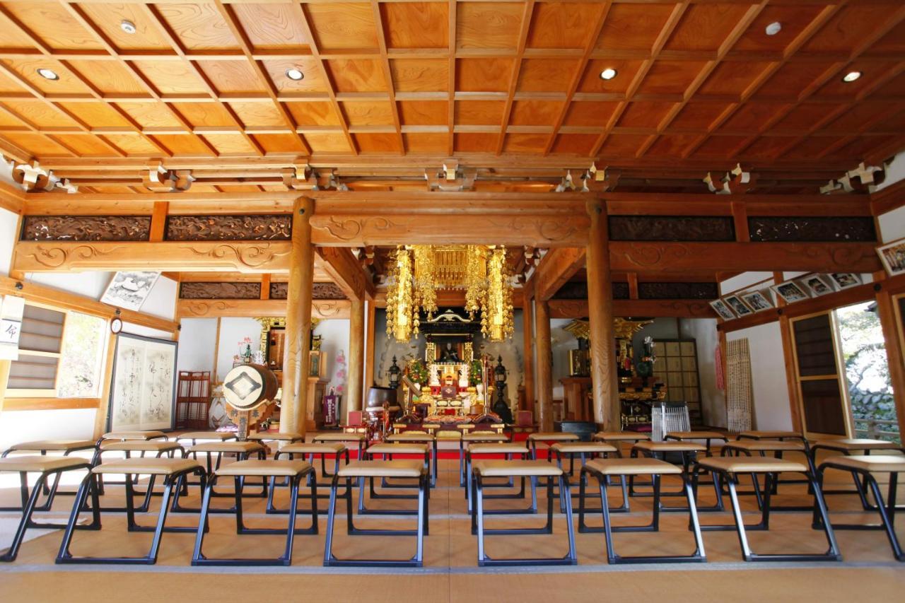 เทมเปิล โฮเต็ล ฮาบาโนโบะ Hotel Minobu ภายนอก รูปภาพ
