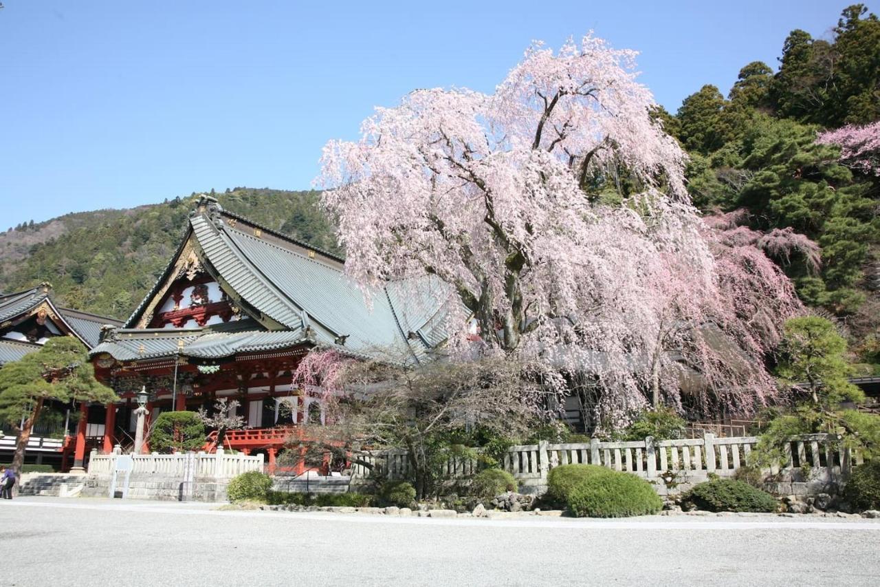 เทมเปิล โฮเต็ล ฮาบาโนโบะ Hotel Minobu ภายนอก รูปภาพ