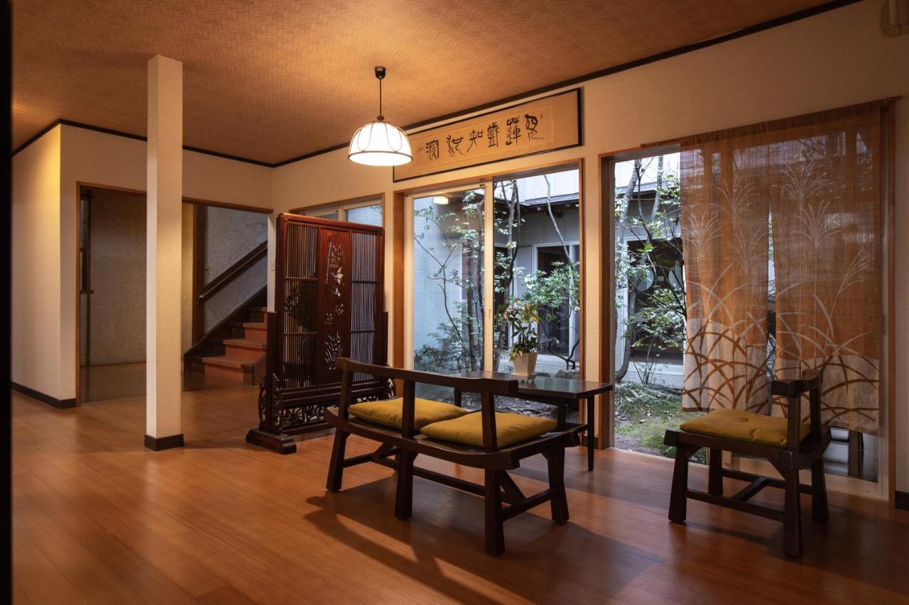 เทมเปิล โฮเต็ล ฮาบาโนโบะ Hotel Minobu ภายนอก รูปภาพ