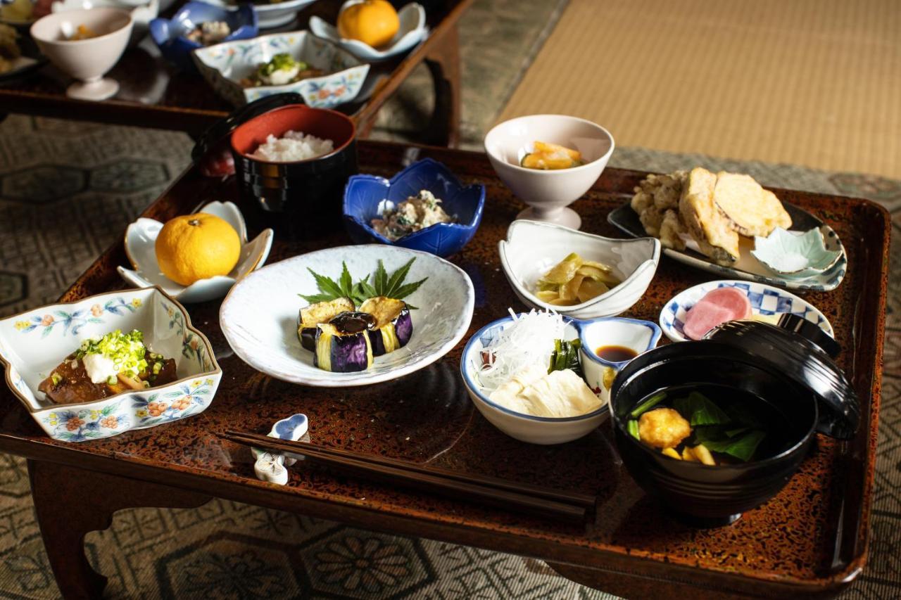 เทมเปิล โฮเต็ล ฮาบาโนโบะ Hotel Minobu ภายนอก รูปภาพ